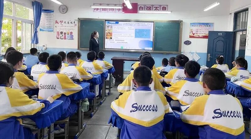 成功初中丨撸起袖子加油干，初中师生状态满格，斗志满满！