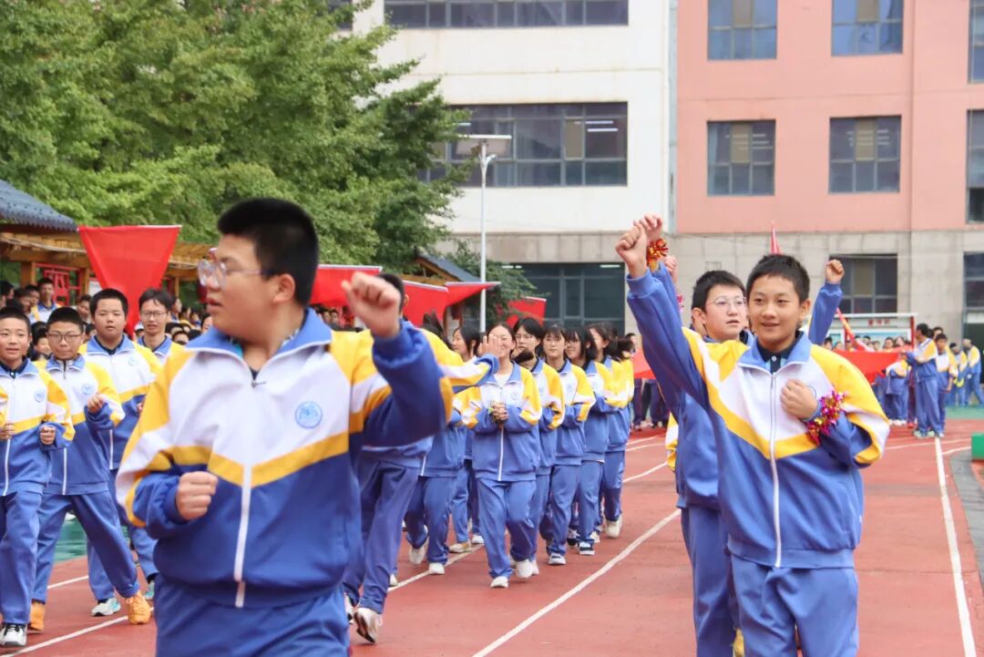 以青春之名向祖国生日献礼！兰州成功学校第25届田径运动会开幕