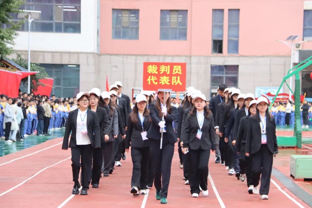 以青春之名向祖国生日献礼！兰州成功学校第25届田径运动会开幕