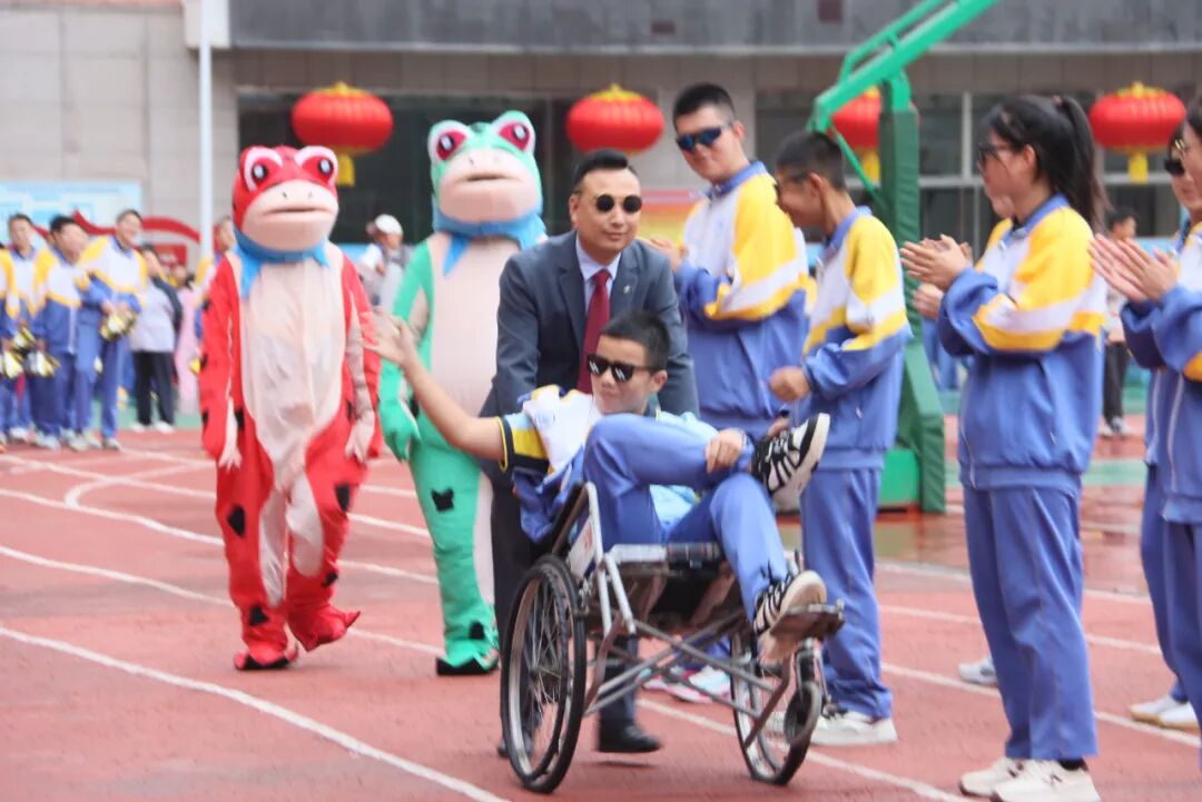 以青春之名向祖国生日献礼！兰州成功学校第25届田径运动会开幕