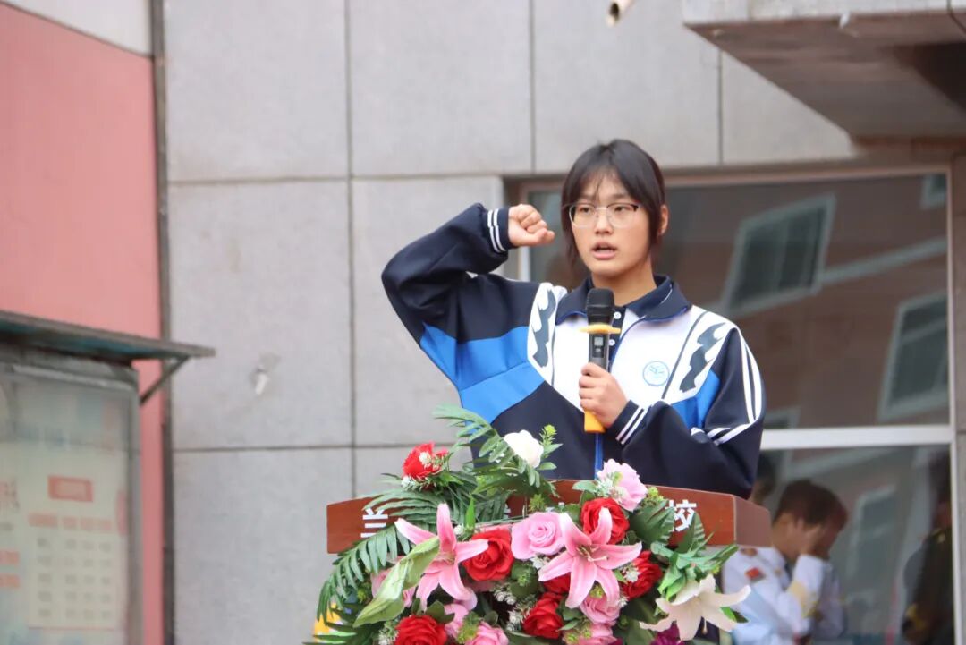 以青春之名向祖国生日献礼！兰州成功学校第25届田径运动会开幕