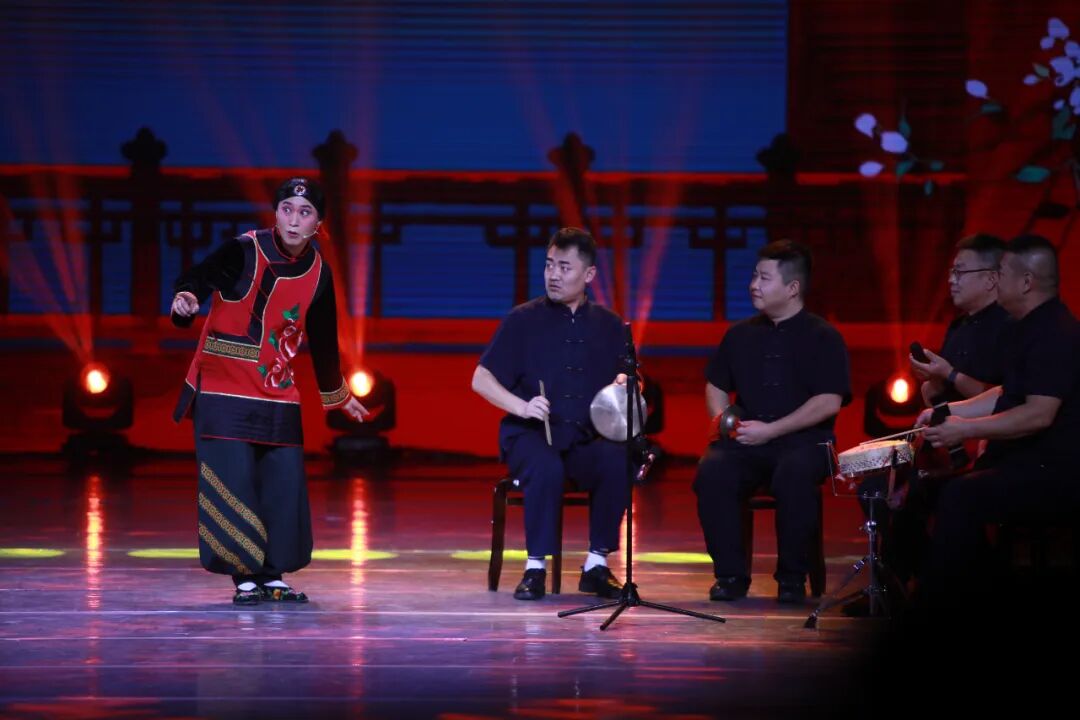 文艺评论 | 美成：从“现象级”到“小后生” 第2张