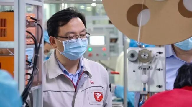 為華為造手機的比亞迪，可不是一家簡單的汽車廠的圖1