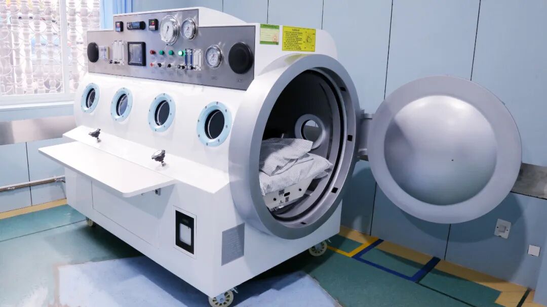 为什么医院的氧气好为健康加“氧”    兴山县人民医院大型高压氧舱正式启用运行_https://www.jmylbn.com_新闻资讯_第3张