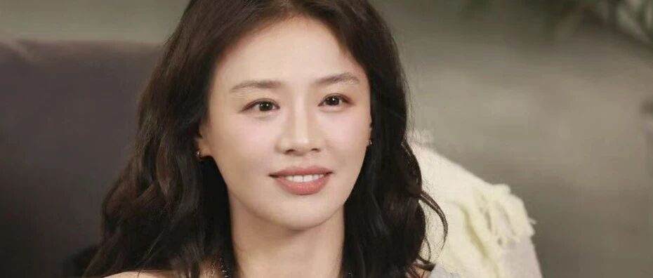 马思纯给花少团的手写信:世界越粗糙,真诚表达越稀缺.