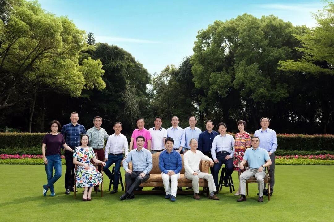 从通信女皇换成默默无闻的赵明路,华为的法人代表更换究竟意味着什么?