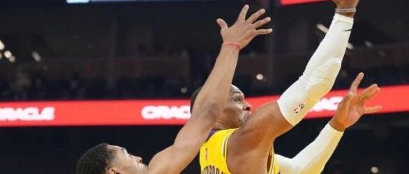 威少首秀2分6失误！湖人球迷心凉了？