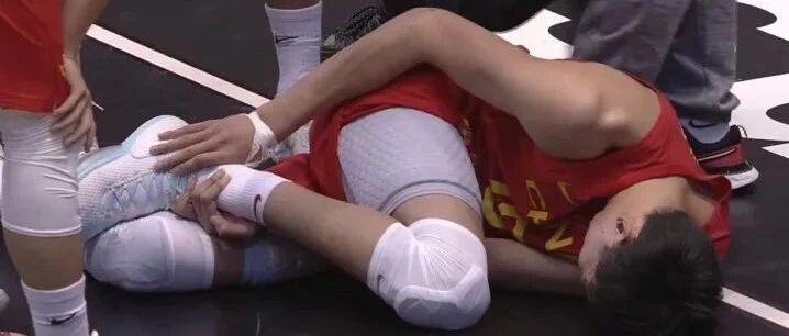 赢了！中国大胜日本！但周琦却受伤了...