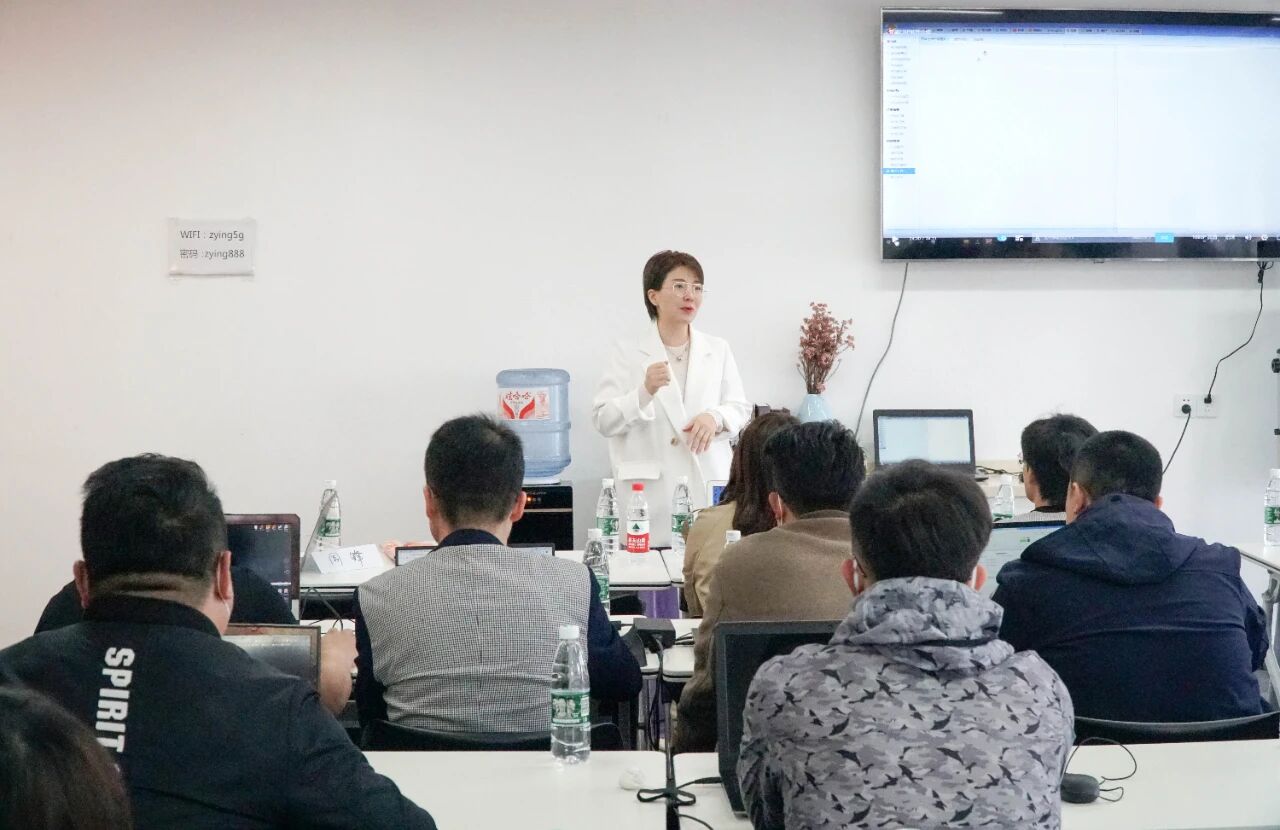 课程爆满！跨境卖家抢着听的选品课程。智赢大学第十三期中级班开课第一天|亚马逊选品工具