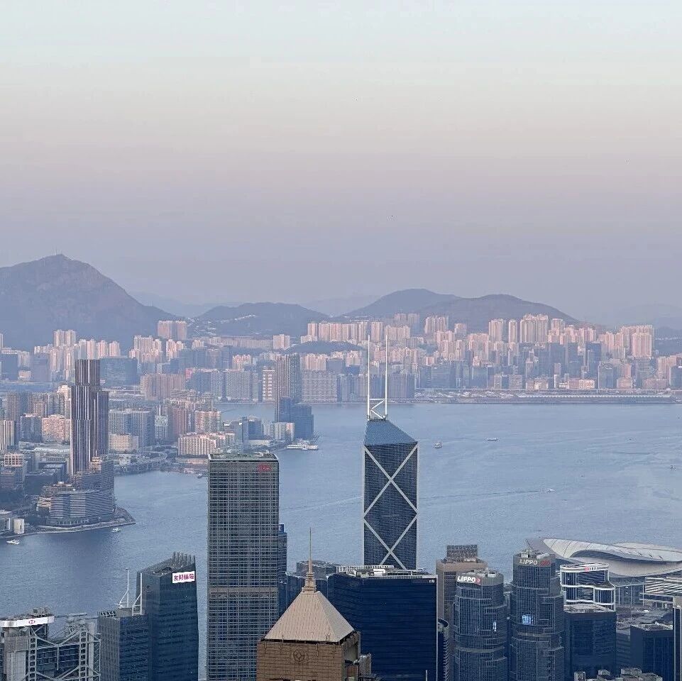 港股IPO市场：前两月募资暴涨近10倍，赚钱效应显着，递表如火如荼