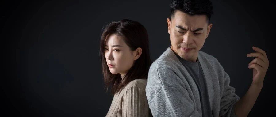 女孩怀孕后发现自己被小三舍不得孩子，应该如何维护自己的权益？