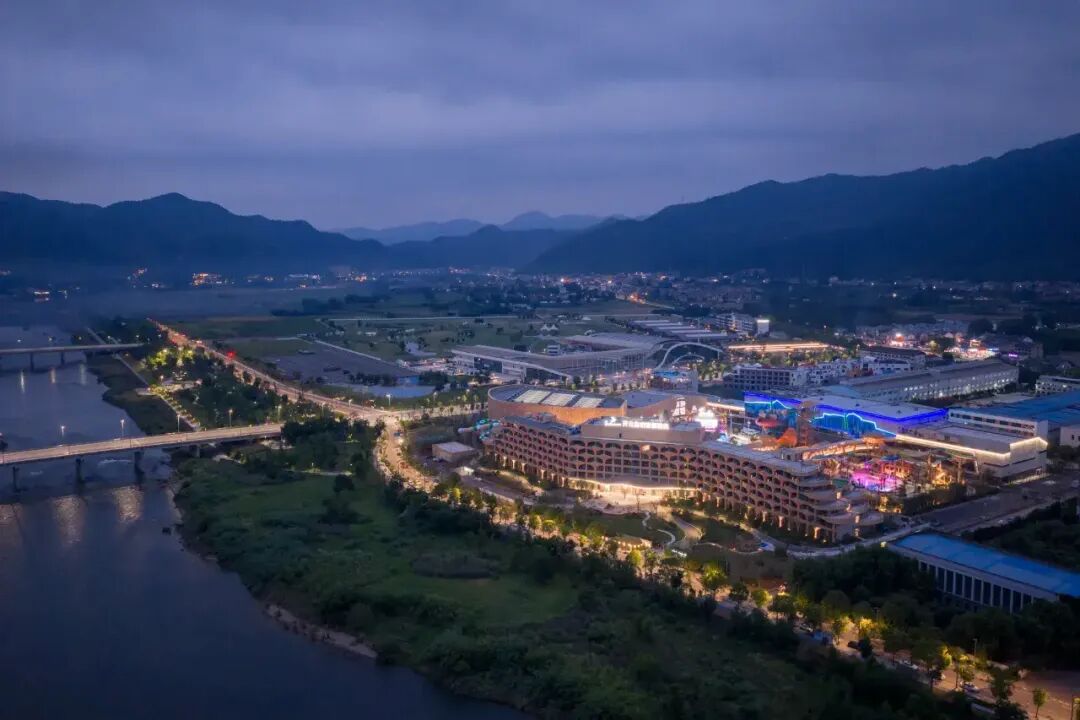 上海出发张掖机票套餐与桐庐开元森泊亲子酒店优惠