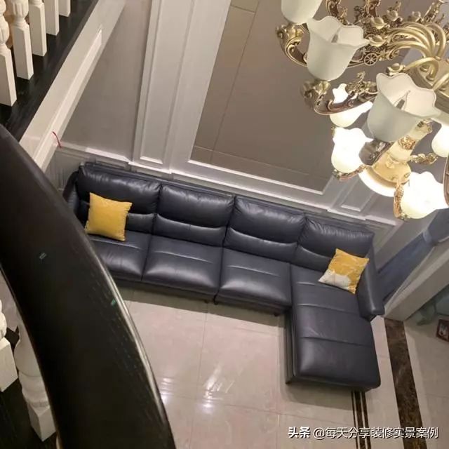 客廳地板橫鋪還是豎鋪_臥室地板橫鋪豎鋪進(jìn)門(mén)_1樓可以鋪木地板嗎
