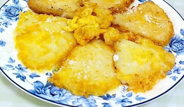 大家都没吃过的新早餐小吃|蛋酥糍粑做法