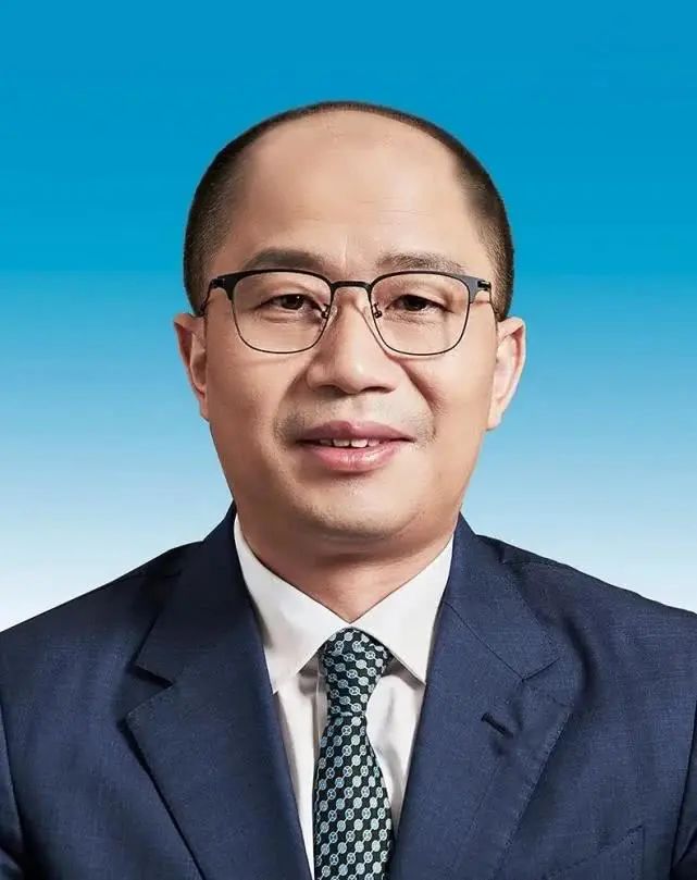 东风年末迎来大变动,70后陈昊年内两次升职出任集团副总-微信头条网 东风年末迎来大变动,70后陈昊年内两次升职出任集团副总