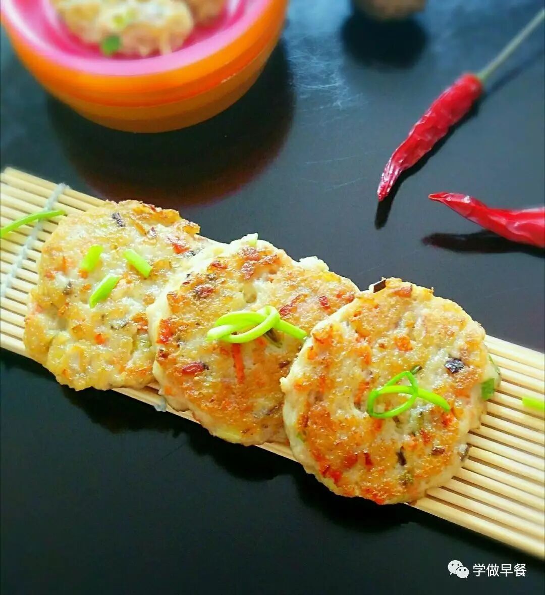 十分钟学做肉沫豆腐营养早餐饼｜好吃到爆