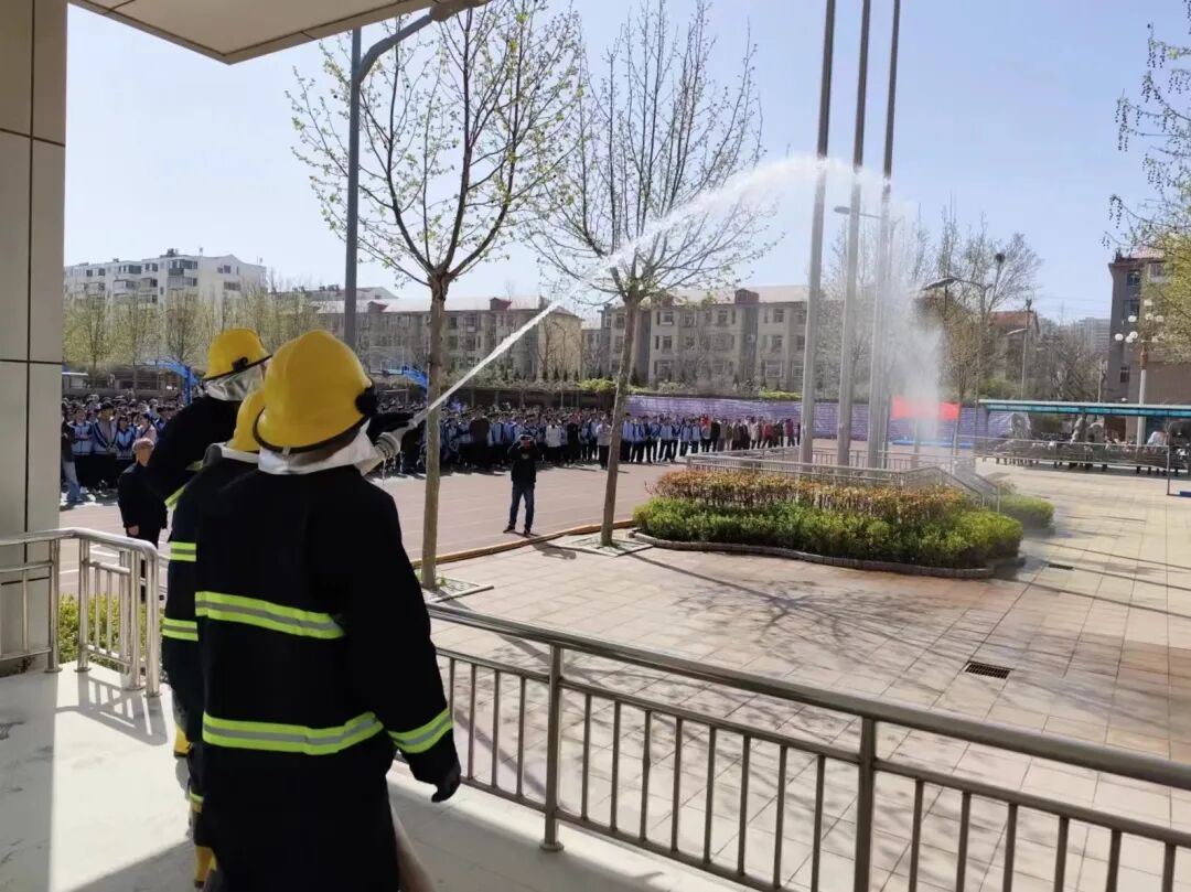 校园安全|以"演"筑防,安"燃"无恙——烟台四中开展应急疏散演练活动