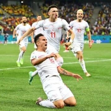 欧洲杯奇迹夜，世界杯冠亚军回家