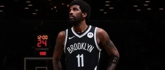 扛起反接种新冠疫苗大旗，欧文到底怎么想的？