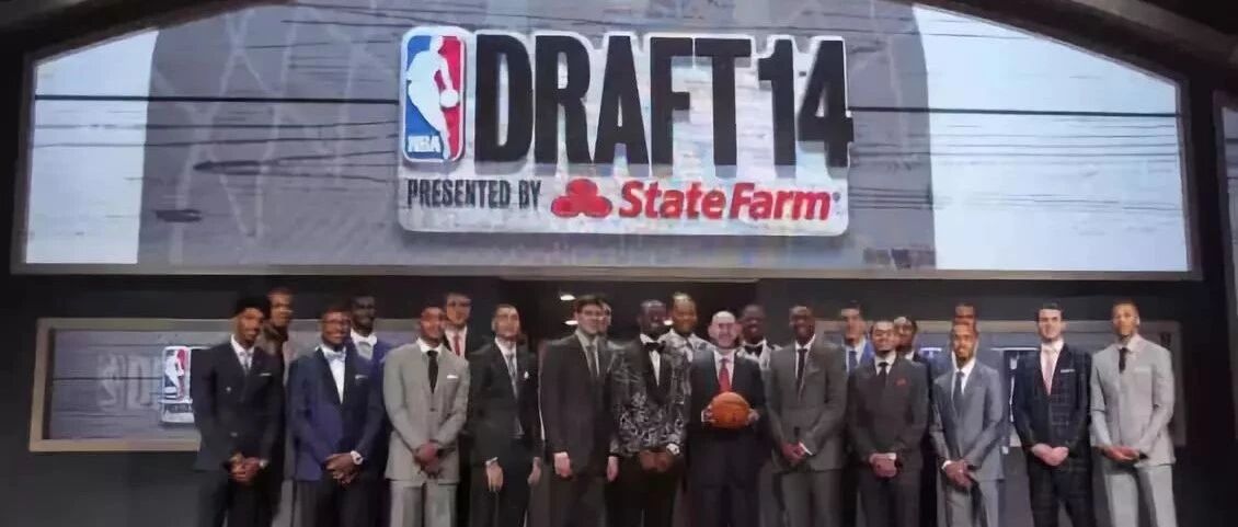 詹皇之后最强高中生遭甩卖，选秀大年？14一代被诅咒！