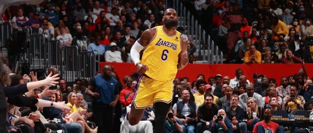 詹皇独享历史得分榜第二 他的极限究竟在哪？