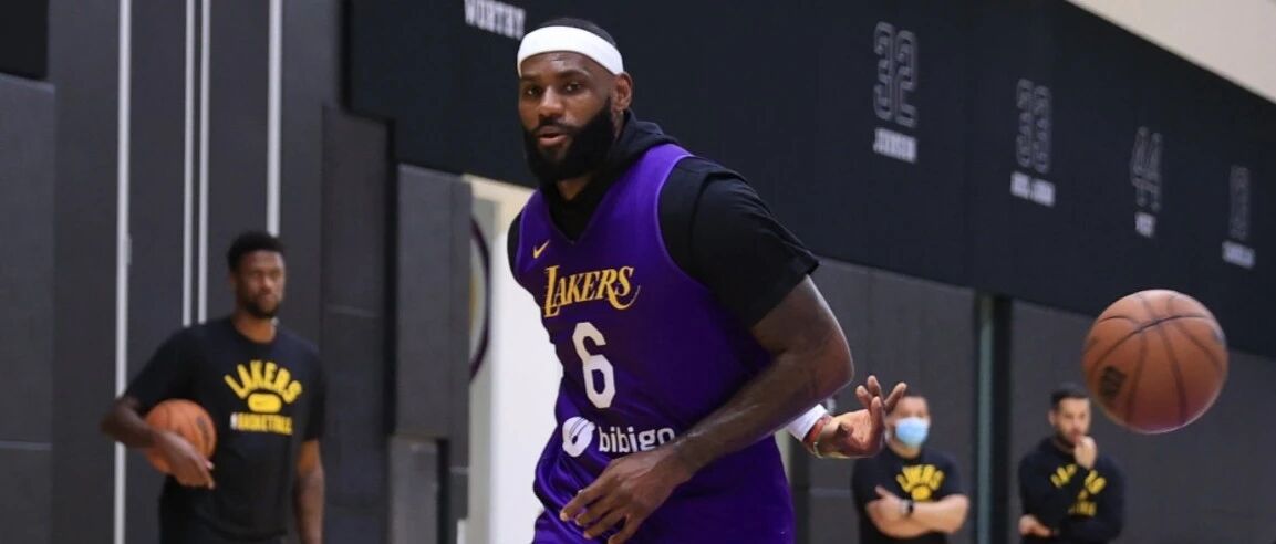 詹皇打无球！威少到来他做牺牲让出球权 但真能提升湖人上限？