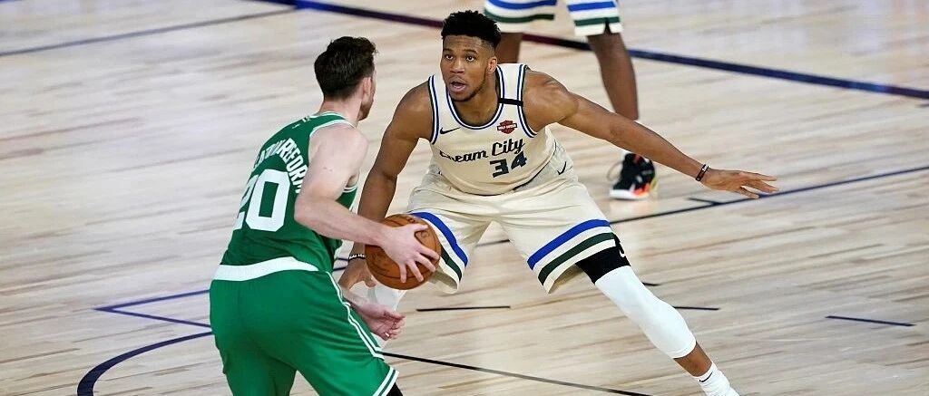 三招赢雄鹿？绿军一招都做不到 字母哥坐实联盟第一人只差今年的总冠军