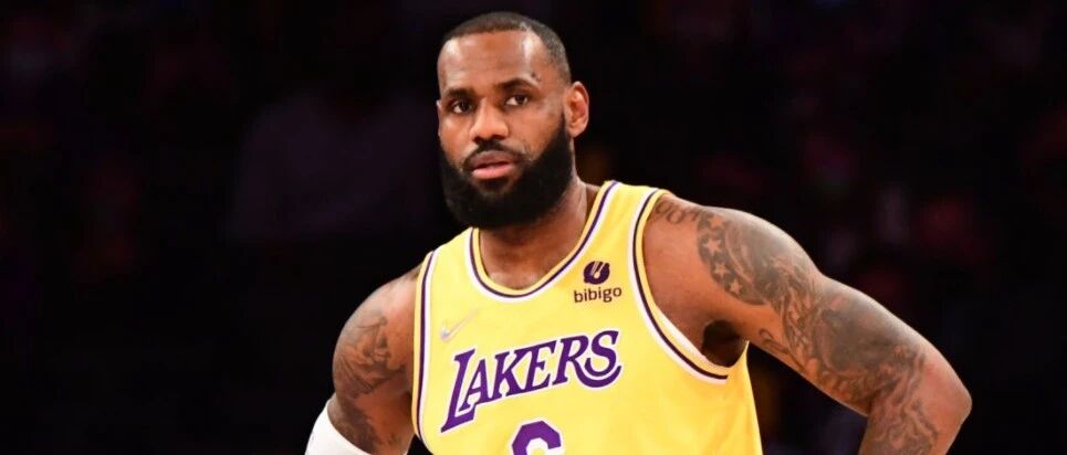 詹姆斯言论遭批评，被指不尊重勇士太阳