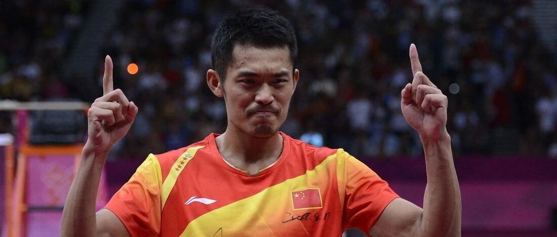 膝伤严重时一次抽出4管积液 林丹曾希望自己永远不要从高处跌下来