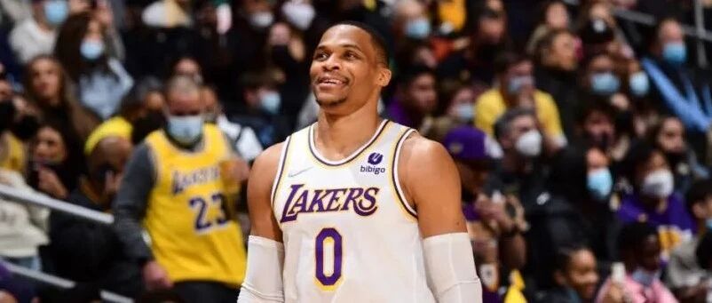 单场9失误！这样的威少，还能帮老詹减压吗？