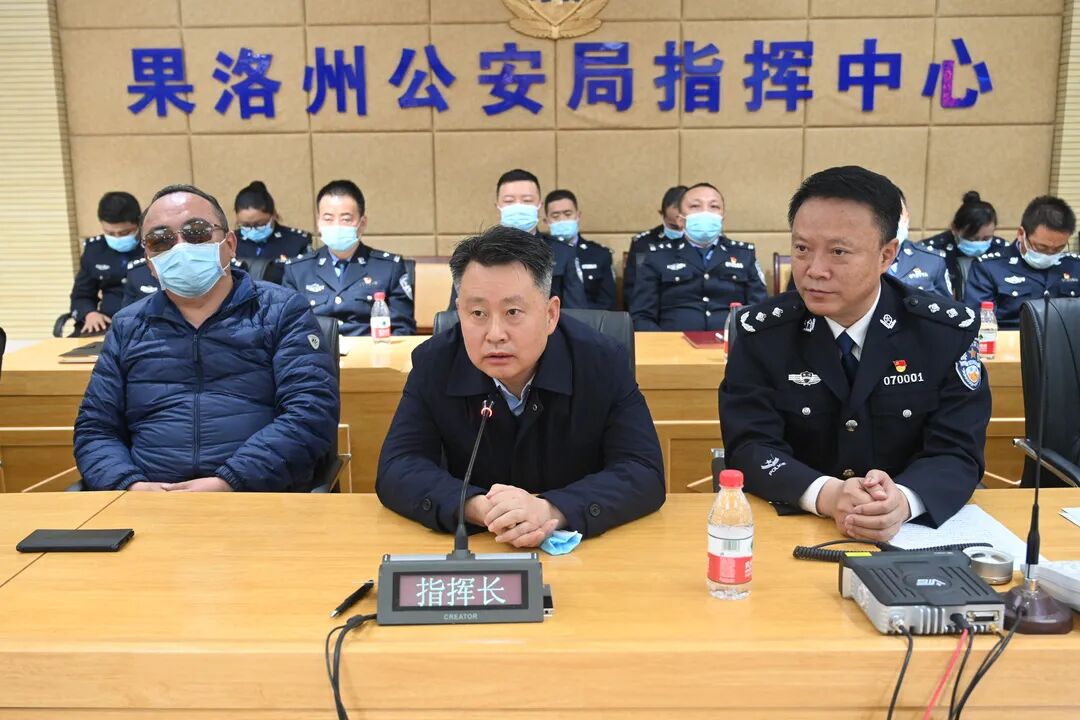 州委肖飞虎副书记一行赴州公安局调度检查五一全州社会治安情况看望