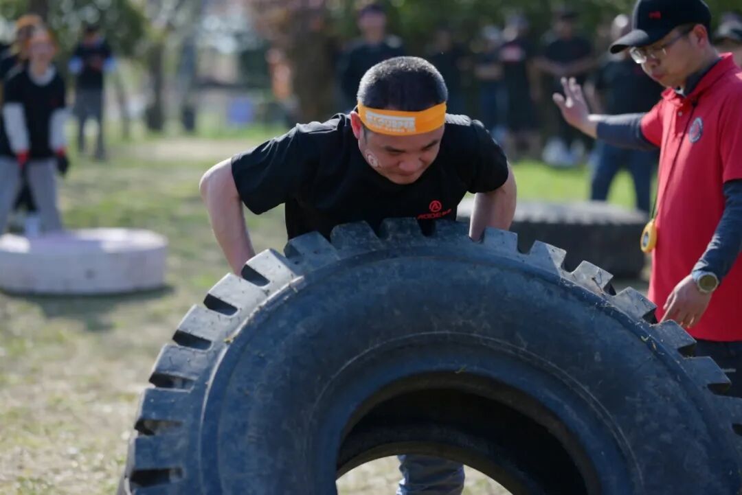 2024年  春季營銷勇士戰(zhàn)-沖 為榮耀而戰(zhàn)