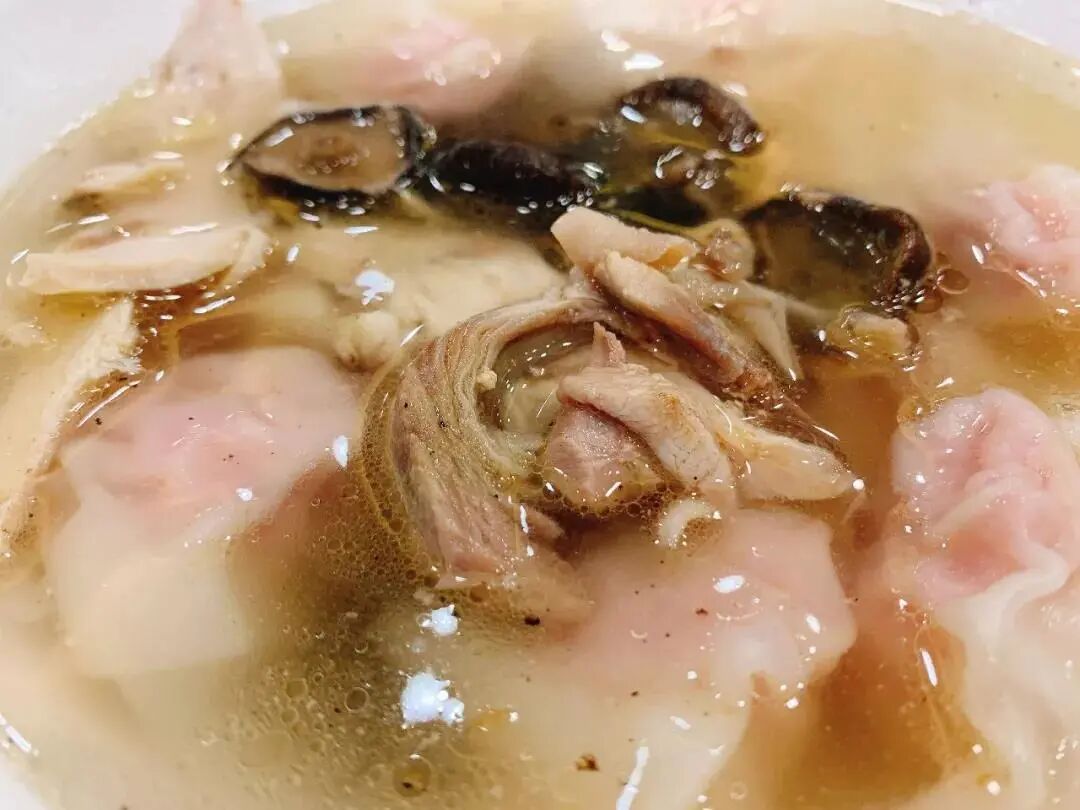 �����Ǹ��߸�˧���Լ�ȴ˵����������