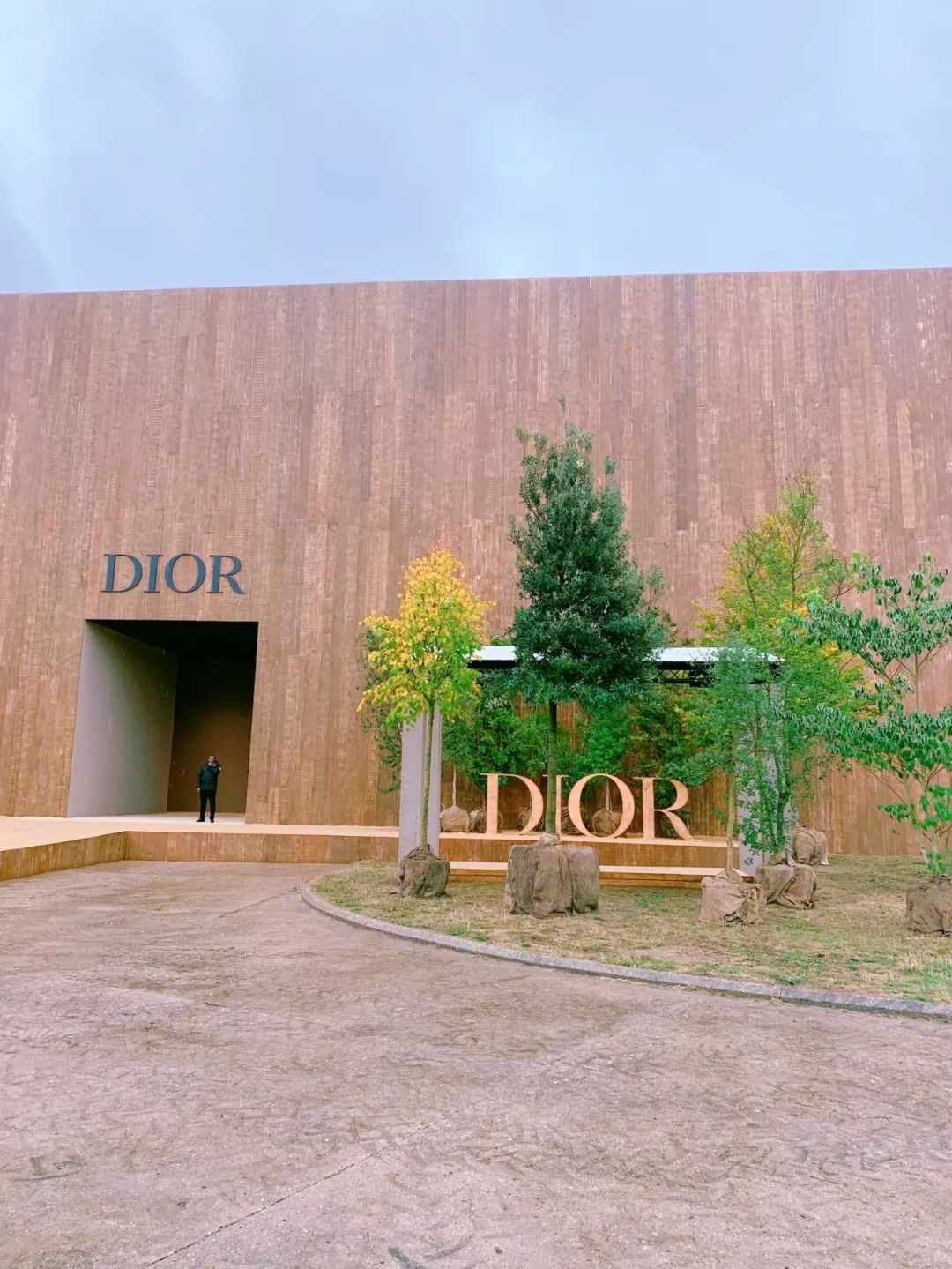 DIOR 森林辦秀，新造型竟然都是「草」做的？ 時尚 第8張