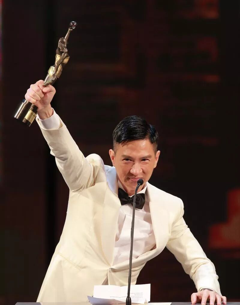 把自己搞残得奖的外国有小李子中国有他