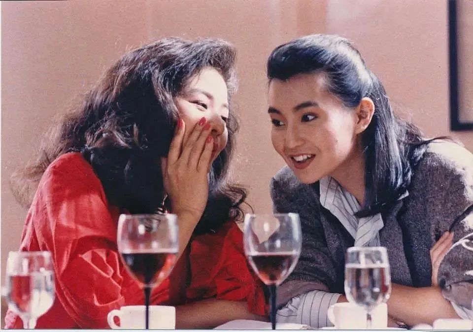 倪妮和劉詩詩這對 CP，竟然嗑出了 32 年前的港風 時尚 第8張