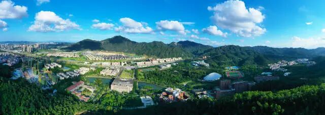 北师大校训 培育大国良师，矢志师范报国！这是北师大“为党育人，为国育才”的时代答卷！