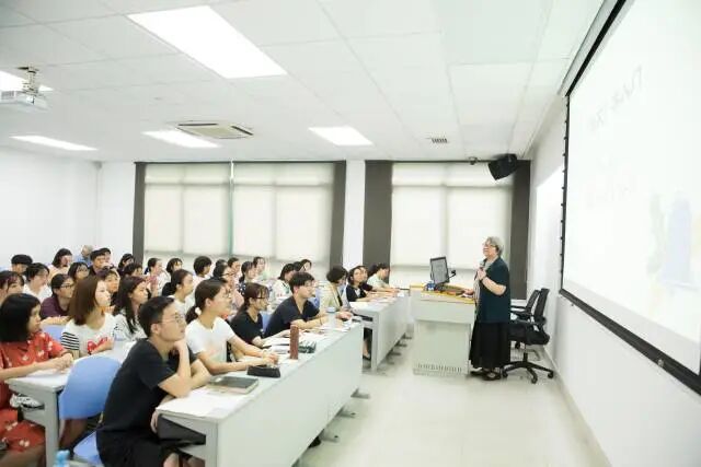 c语言程序设计实训教程的实验报告是每个实训都要写吗_北师大校训_北师大校花被大王小王