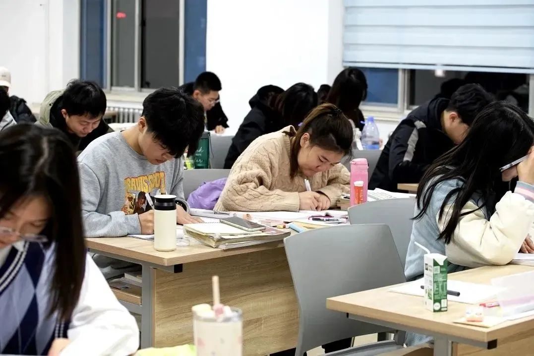 山东理工大学校内图片