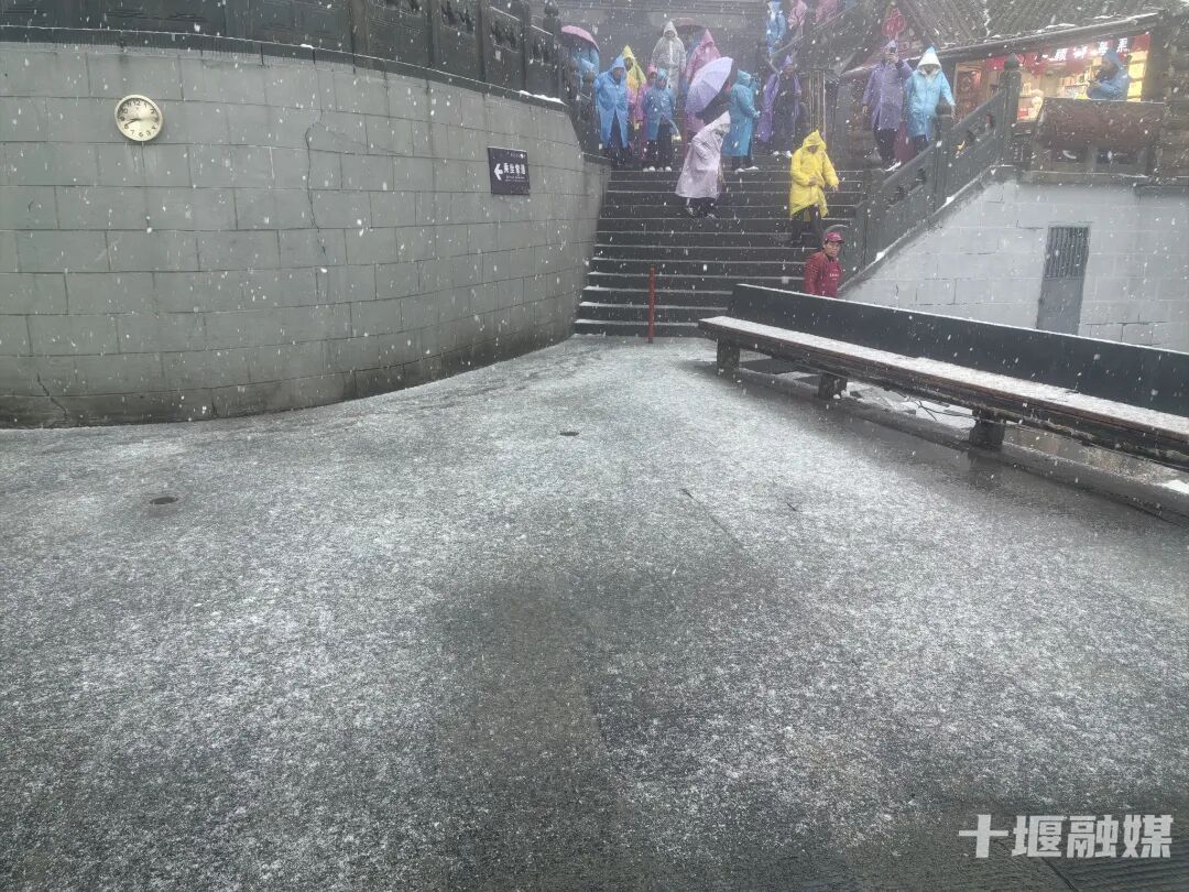 一秒入冬！十堰这两个地方又下雪了