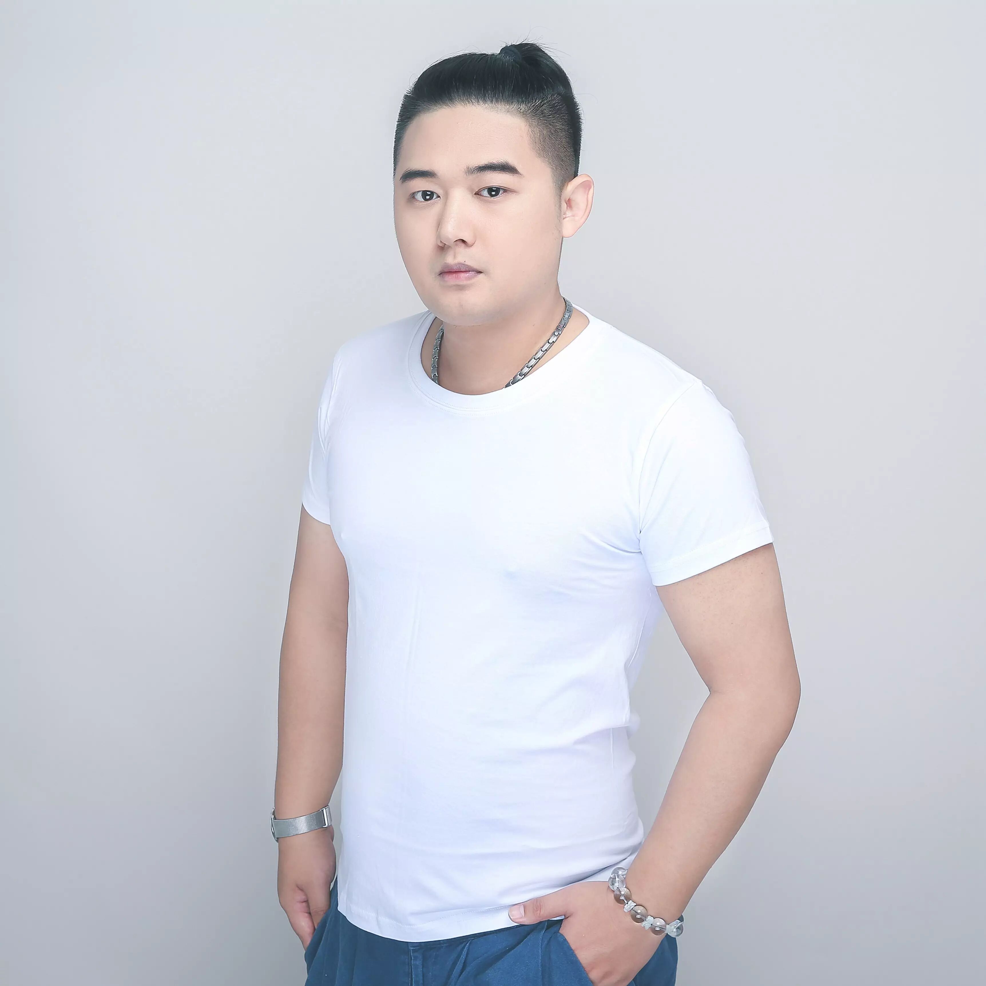 可怕肌肉裸男的怒吼