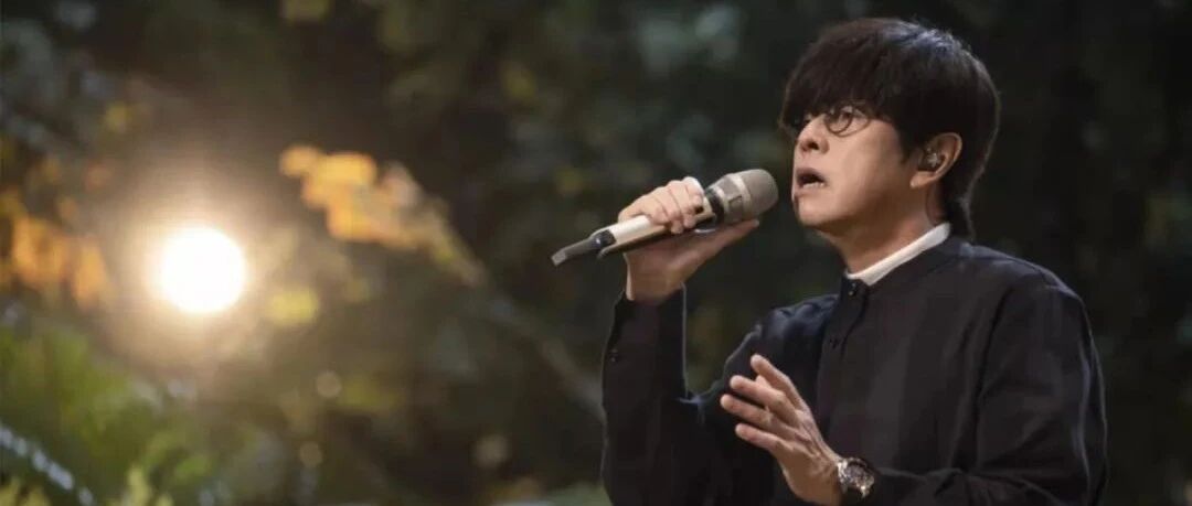 太催泪！《时光音乐会》跨时空对唱感动满满，6位歌手化老年妆穿梭未来