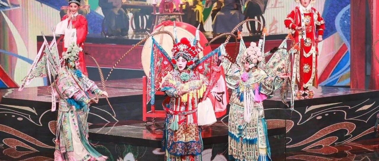 聚焦时代讲好中国故事！2021湖南卫视华人春晚载誉海内外