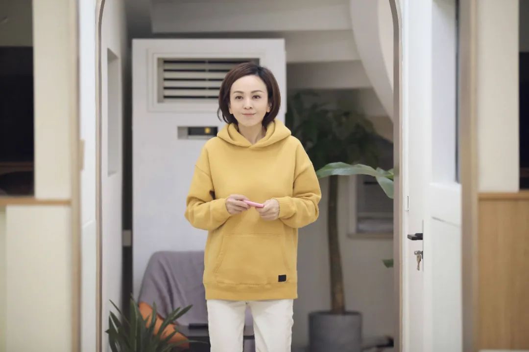 被儿子催着谈恋爱 50岁王琳开心全民帮她找男友-微信头条网 被儿子催着谈恋爱 50岁王琳开心全民帮她找男友