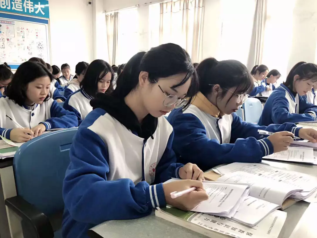 【乐计风采】乐山市第十一届中等职业学校技能大赛乐计选手获奖捷报! 【乐计风采】乐山市第十一届中等职业学校技能大赛乐计选手获奖捷报!