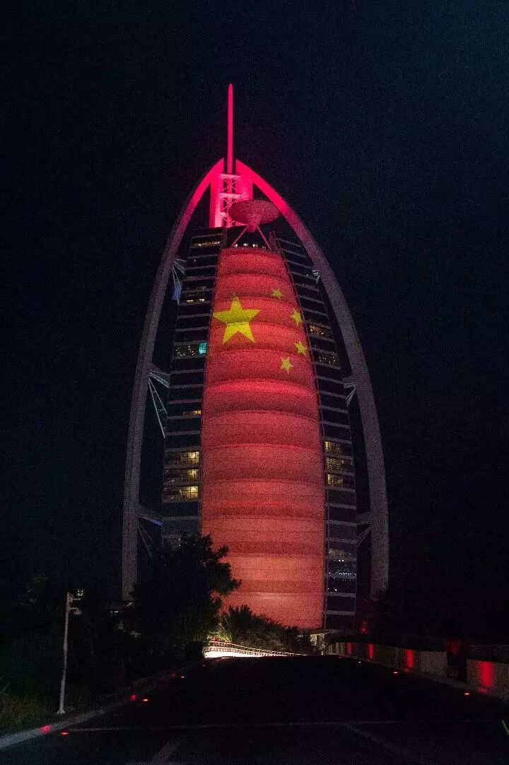 习近平的阿布扎比时间：中阿关系迈新“高”