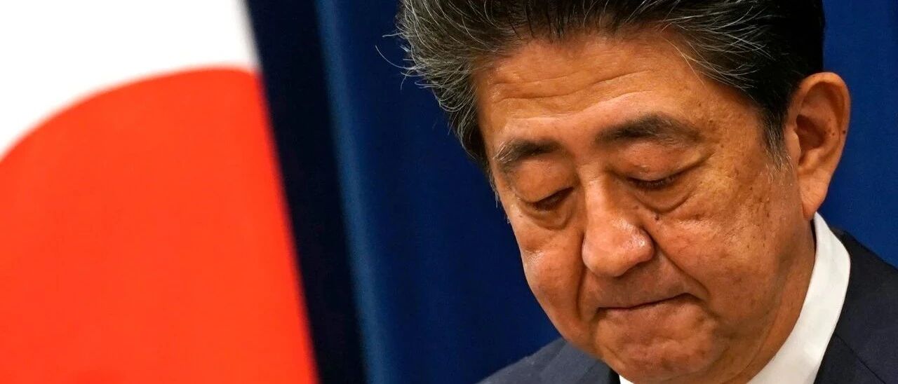 一位首相的二次“拍案惊奇”