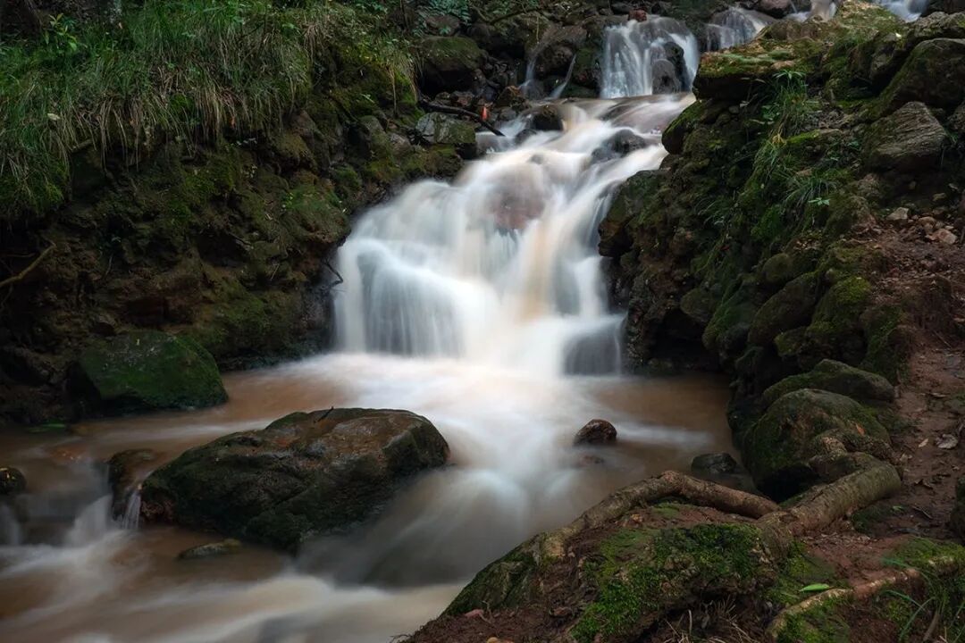 太壮观玉溪这个藏在山里的瀑布美得令人惊叹