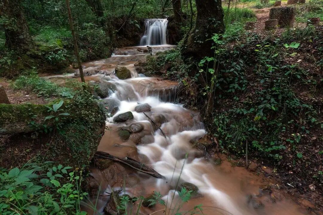 太壮观玉溪这个藏在山里的瀑布美得令人惊叹