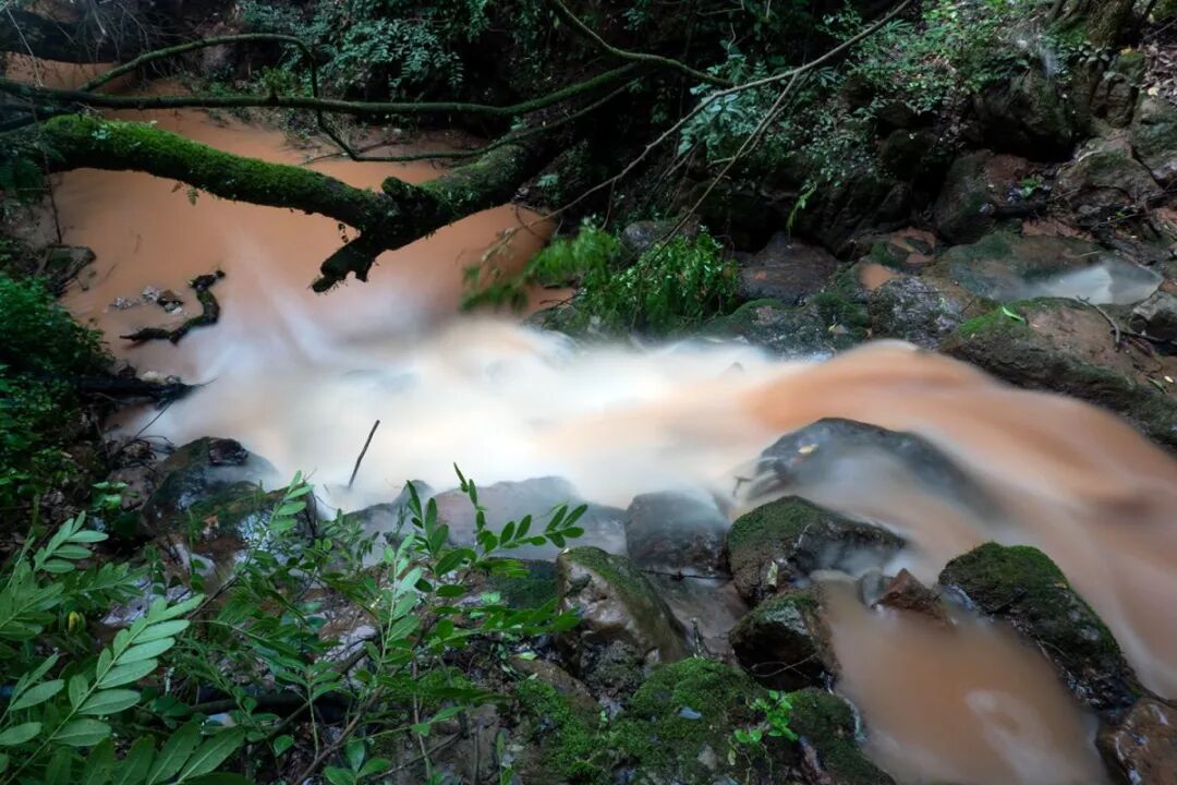 太壮观玉溪这个藏在山里的瀑布美得令人惊叹